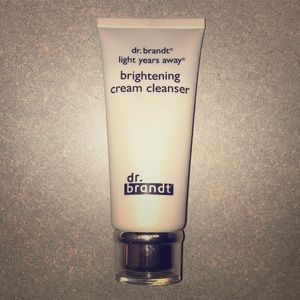 Dr Brandt  brightening cream cleanser